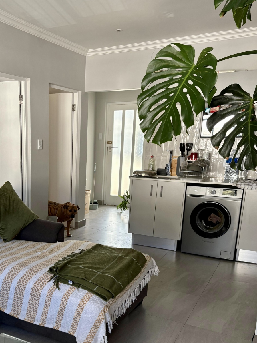 To Let 2 Bedroom Property for Rent in Sea Point Western Cape